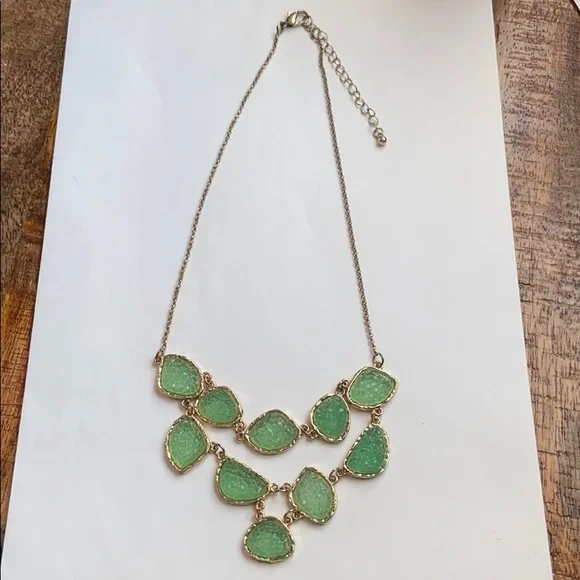 Green Necklace - Picture 1 of 4